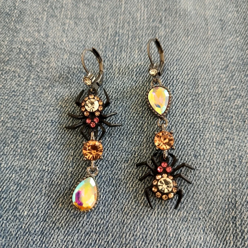 Betsey Johnson spider earrings Halloween - Picture 2 of 4